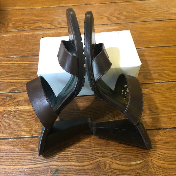 Donald J.Pliner Open Toe Heels - Picture 8 of 10